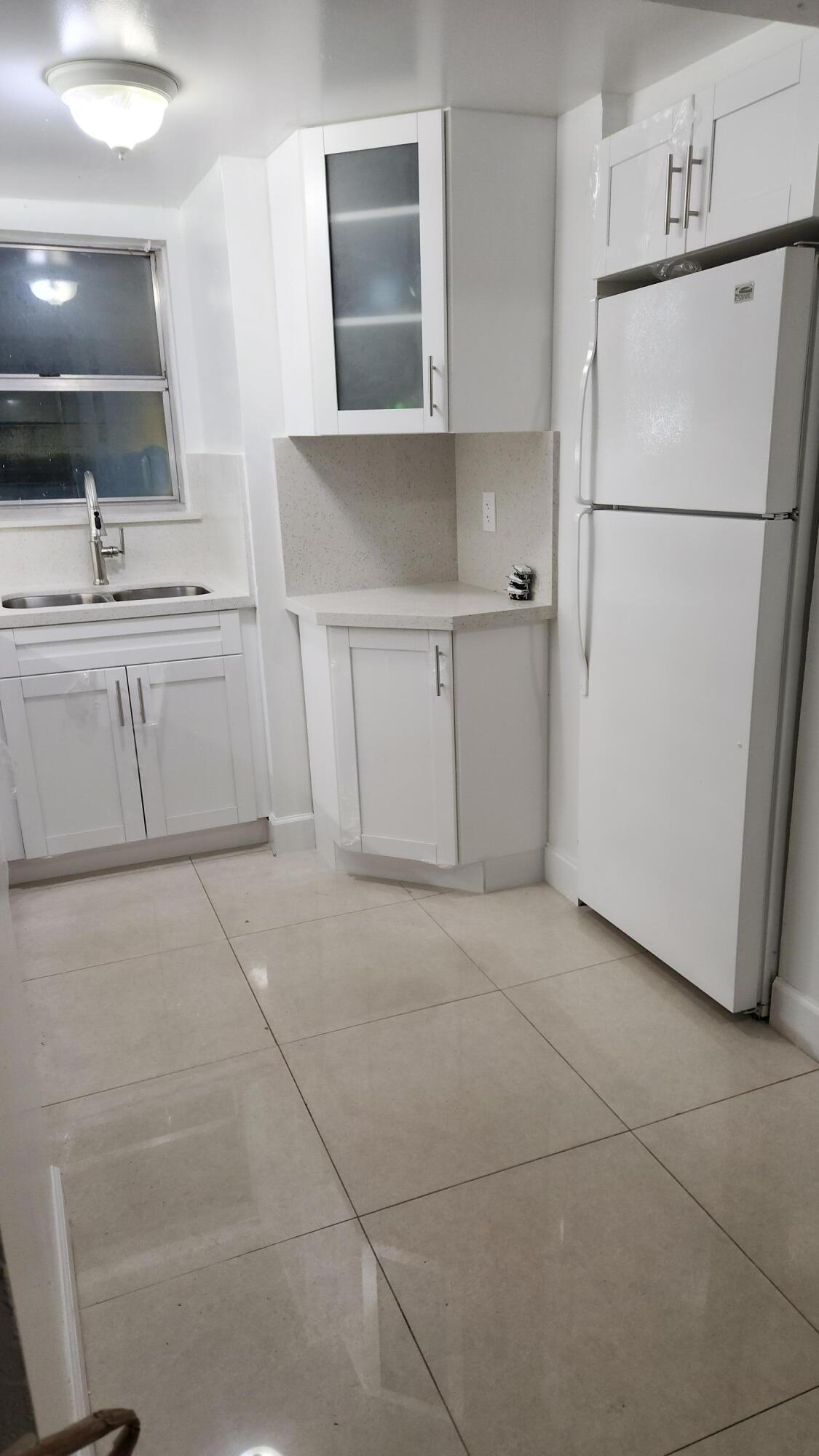 210 Fontainebleau Boulevard 311