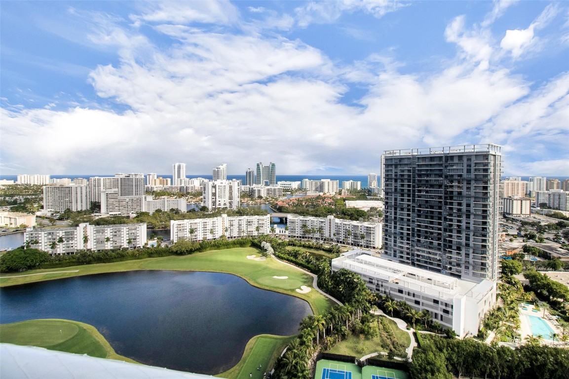 DUO CONDO - Residential