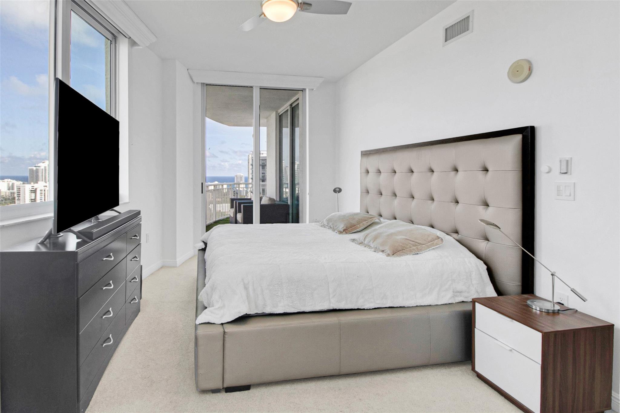 DUO CONDO - Residential