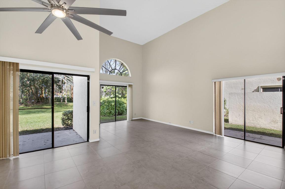 WINDWOOD UNIT I - Residential