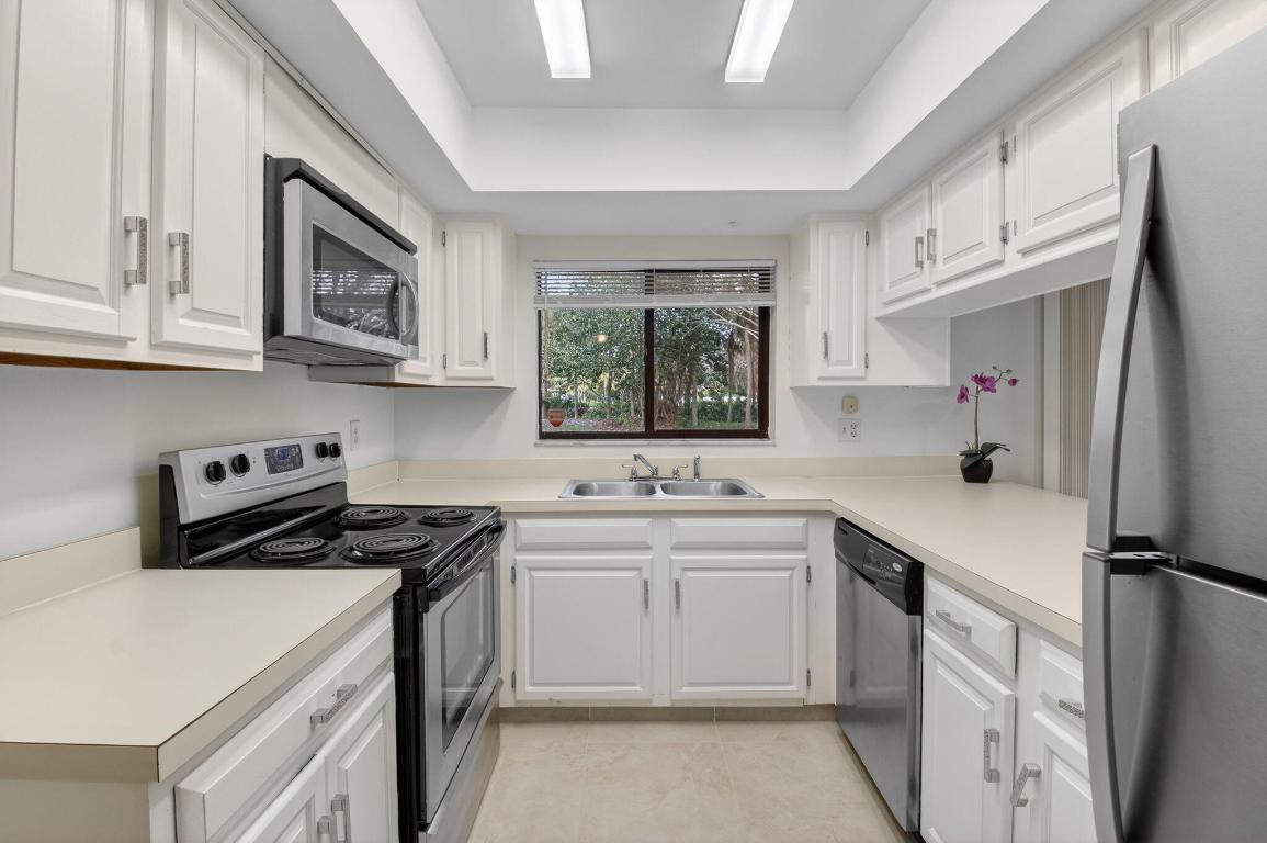 WINDWOOD UNIT I - Residential