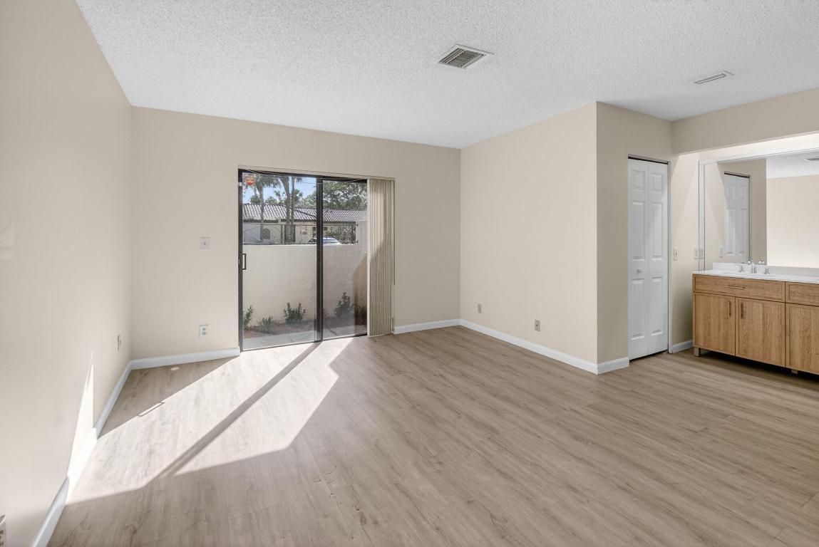 WINDWOOD UNIT I - Residential