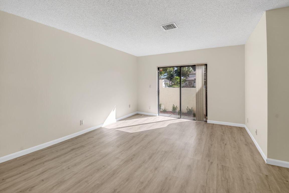 WINDWOOD UNIT I - Residential