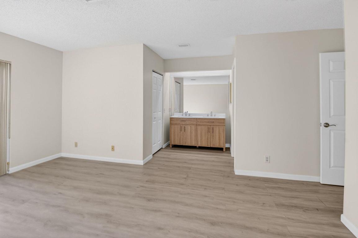 WINDWOOD UNIT I - Residential