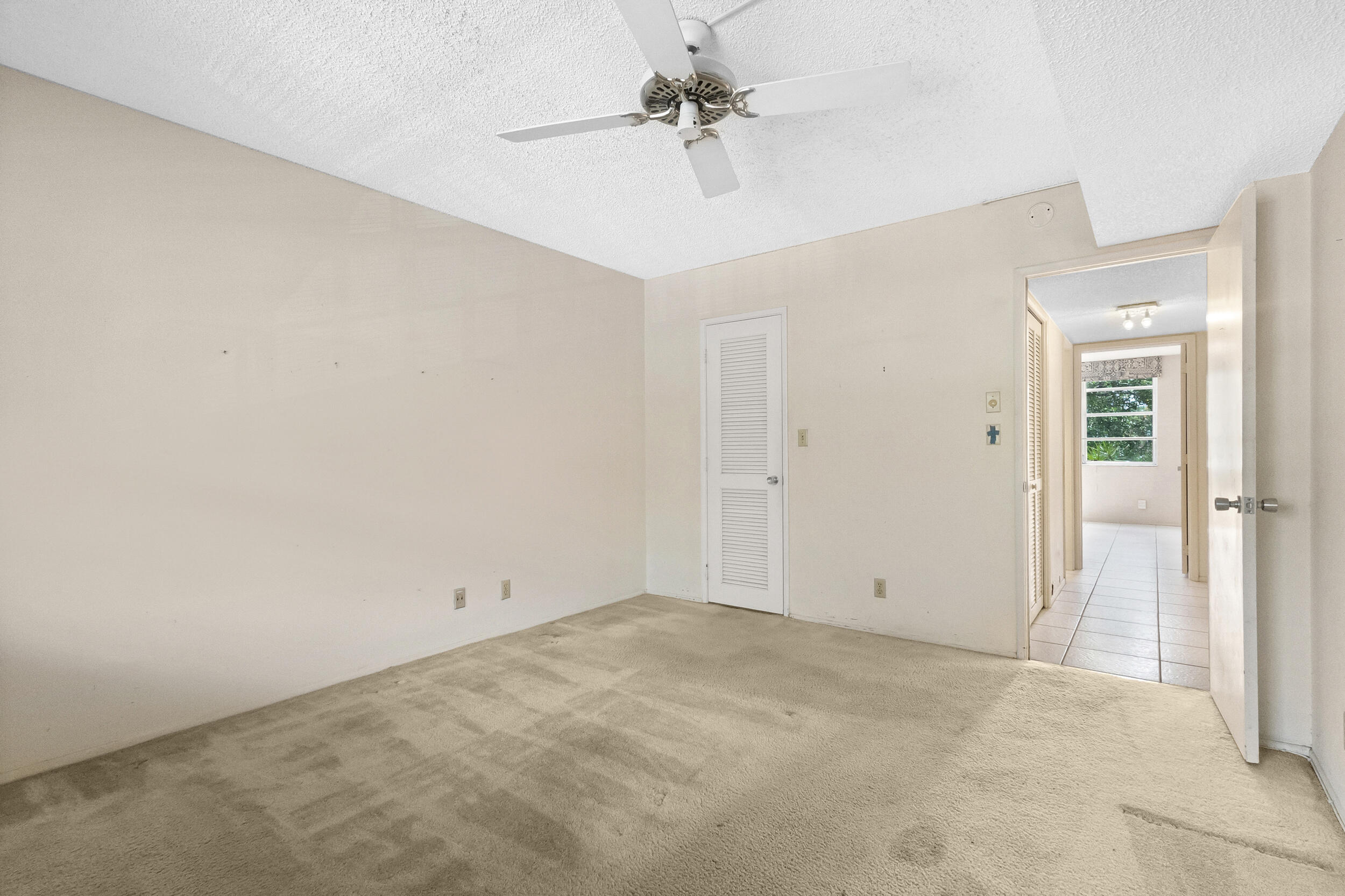 NO 123 PALM-AIRE COUNTRY CLUB - Residential