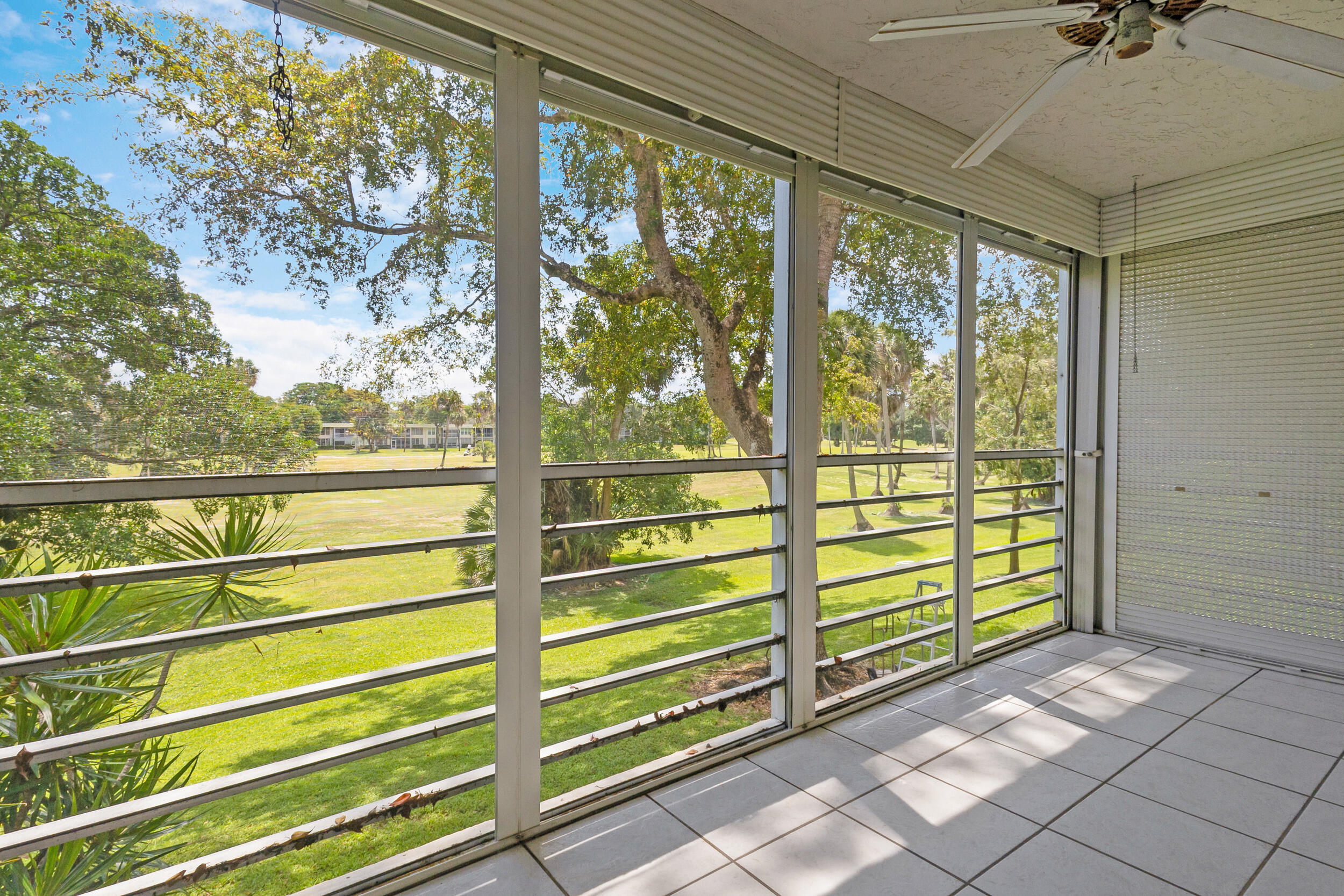 NO 123 PALM-AIRE COUNTRY CLUB - Residential