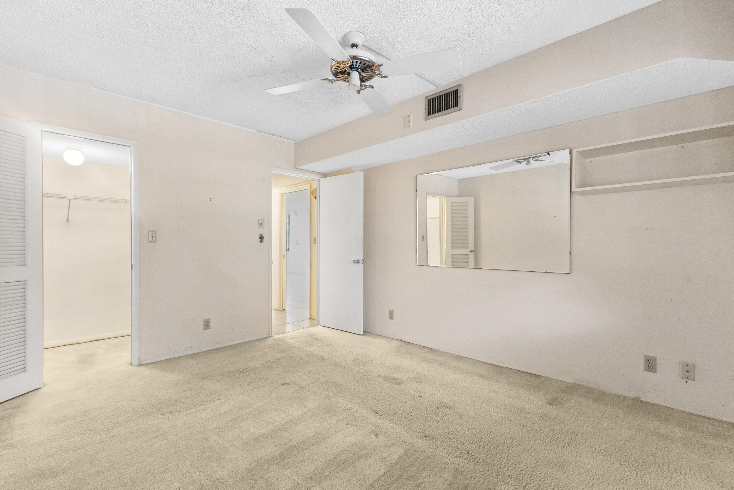 NO 123 PALM-AIRE COUNTRY CLUB - Residential