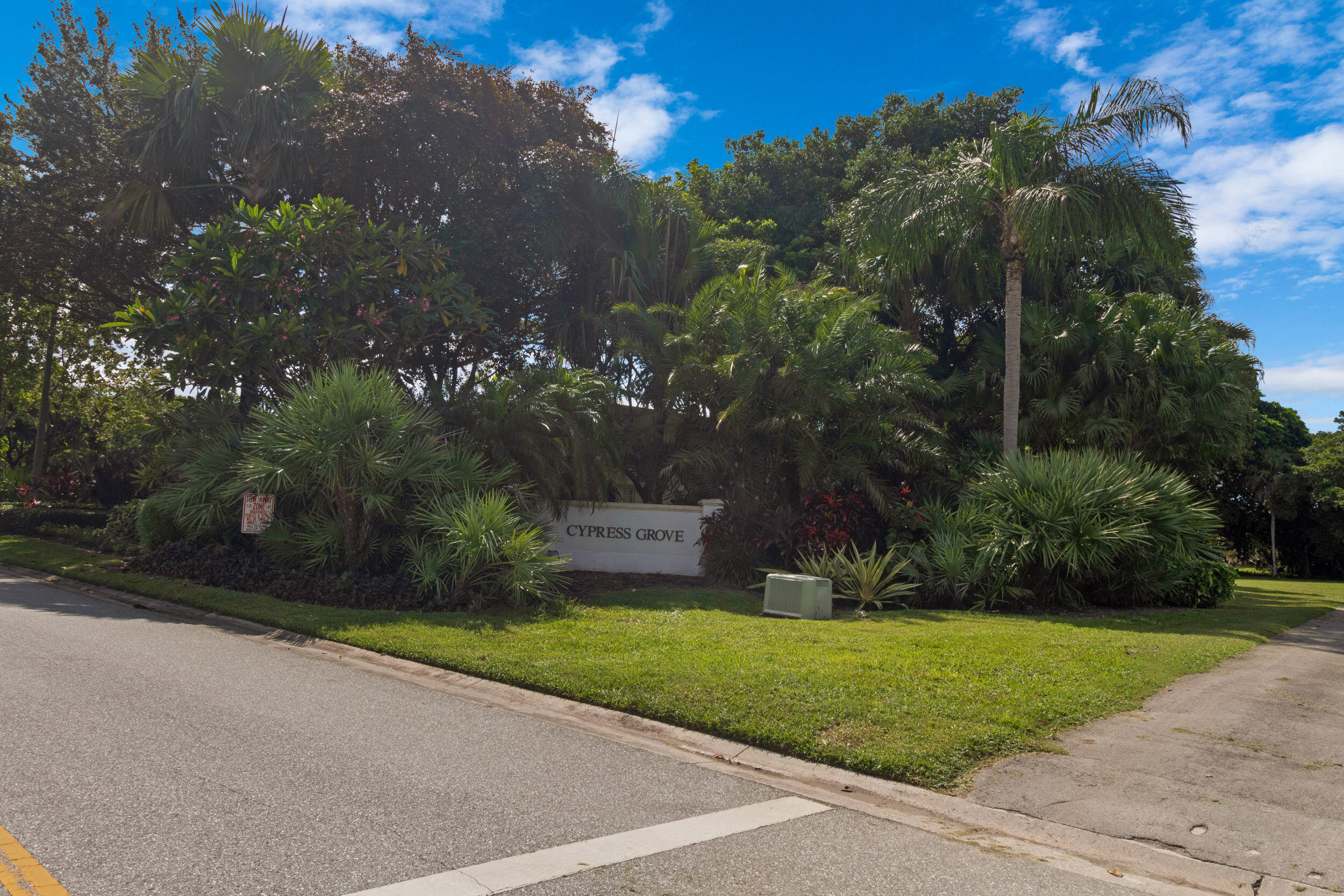 NO 123 PALM-AIRE COUNTRY CLUB - Residential
