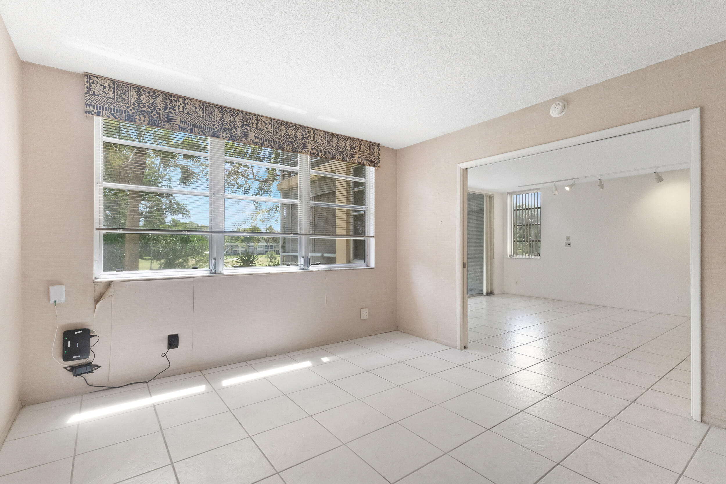 NO 123 PALM-AIRE COUNTRY CLUB - Residential