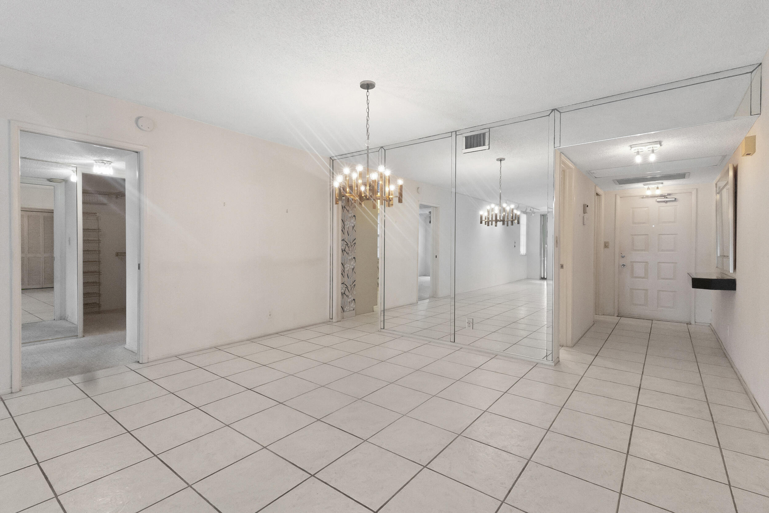 NO 123 PALM-AIRE COUNTRY CLUB - Residential