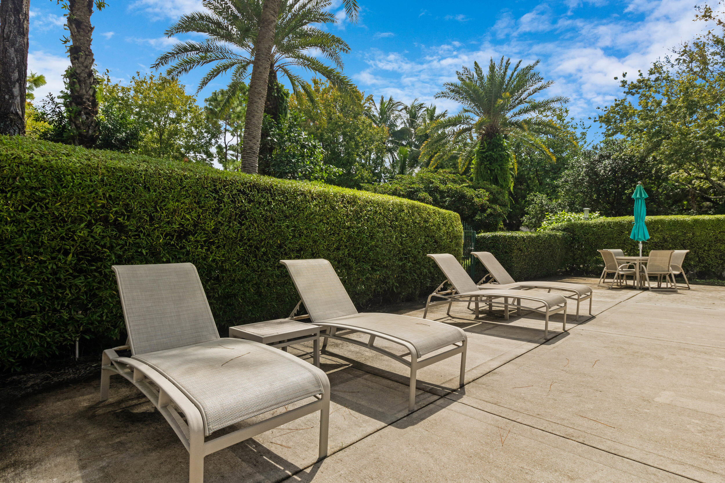 NO 123 PALM-AIRE COUNTRY CLUB - Residential