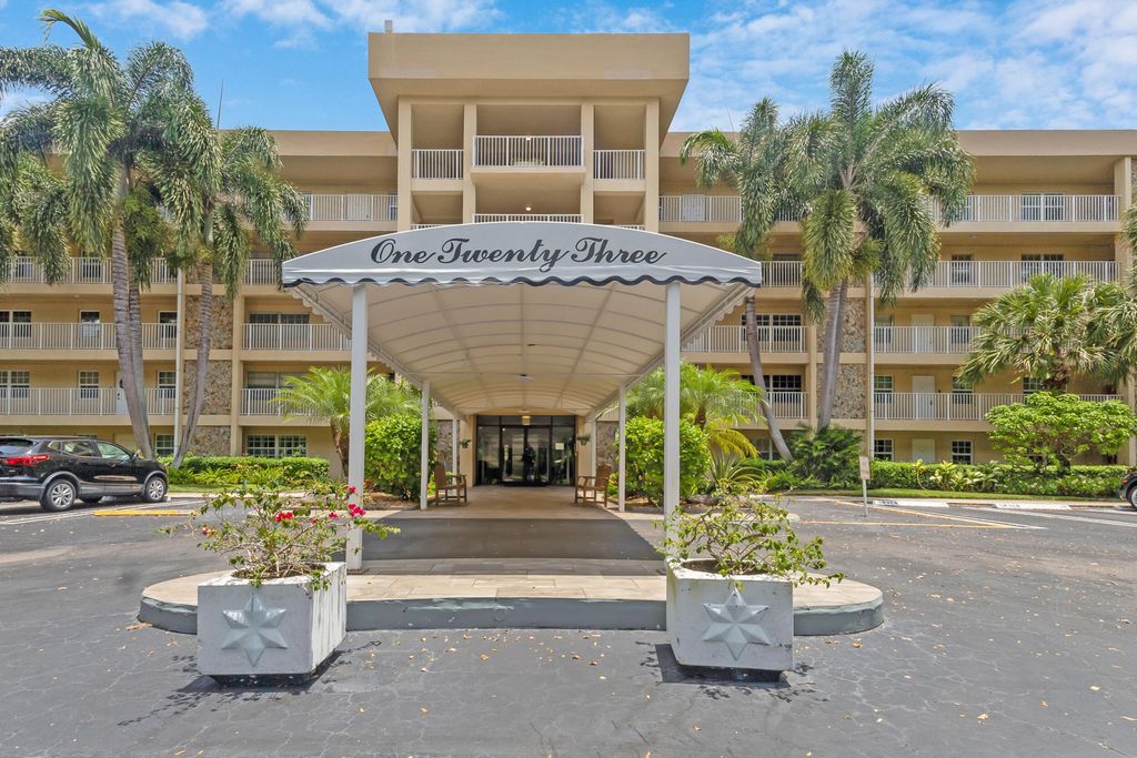 Photo of 804 Cypress Grove Lane #202, Pompano Beach, FL 33069 (MLS # B26028448)
