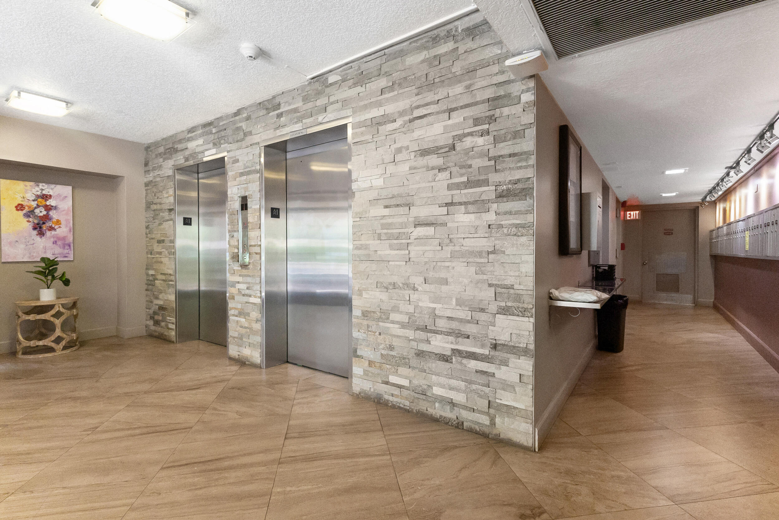 NO 123 PALM-AIRE COUNTRY CLUB - Residential
