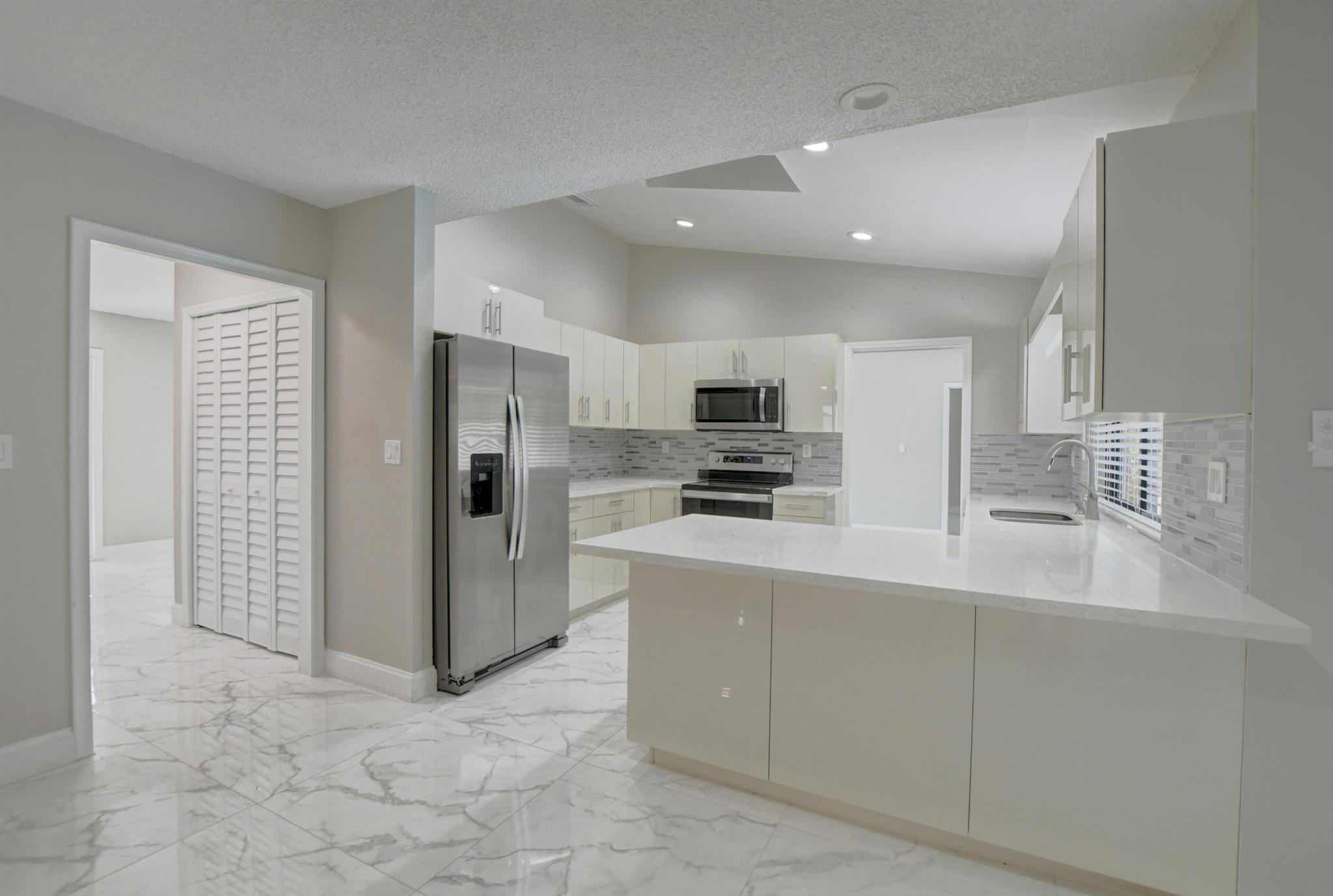 SABAL PARK - Residential