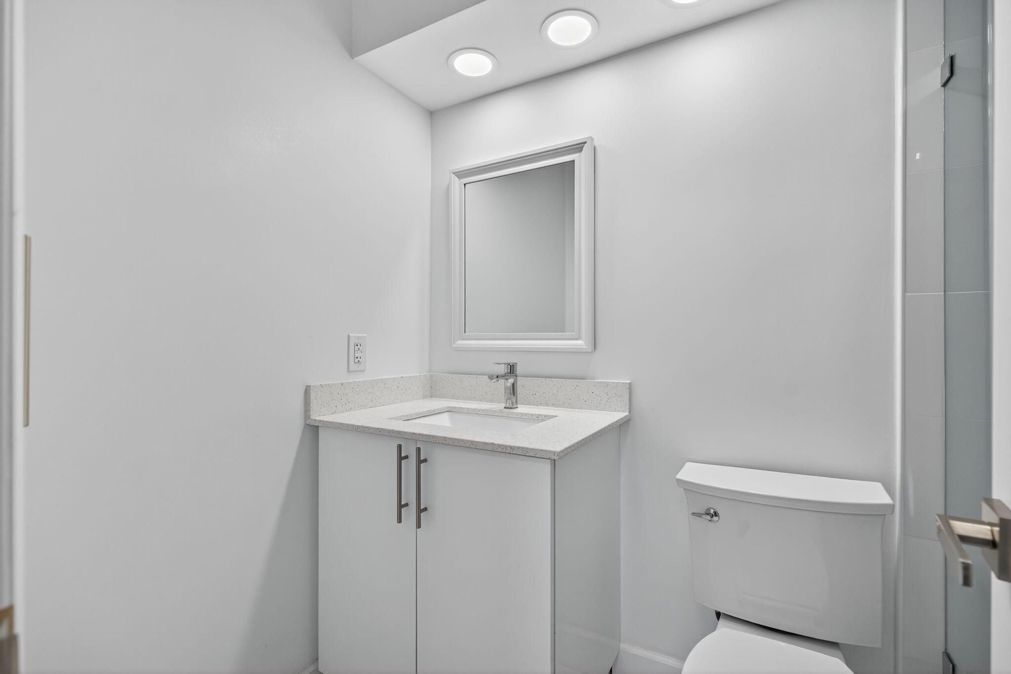 SHORE CLUB APTS B & C CON - Residential Lease