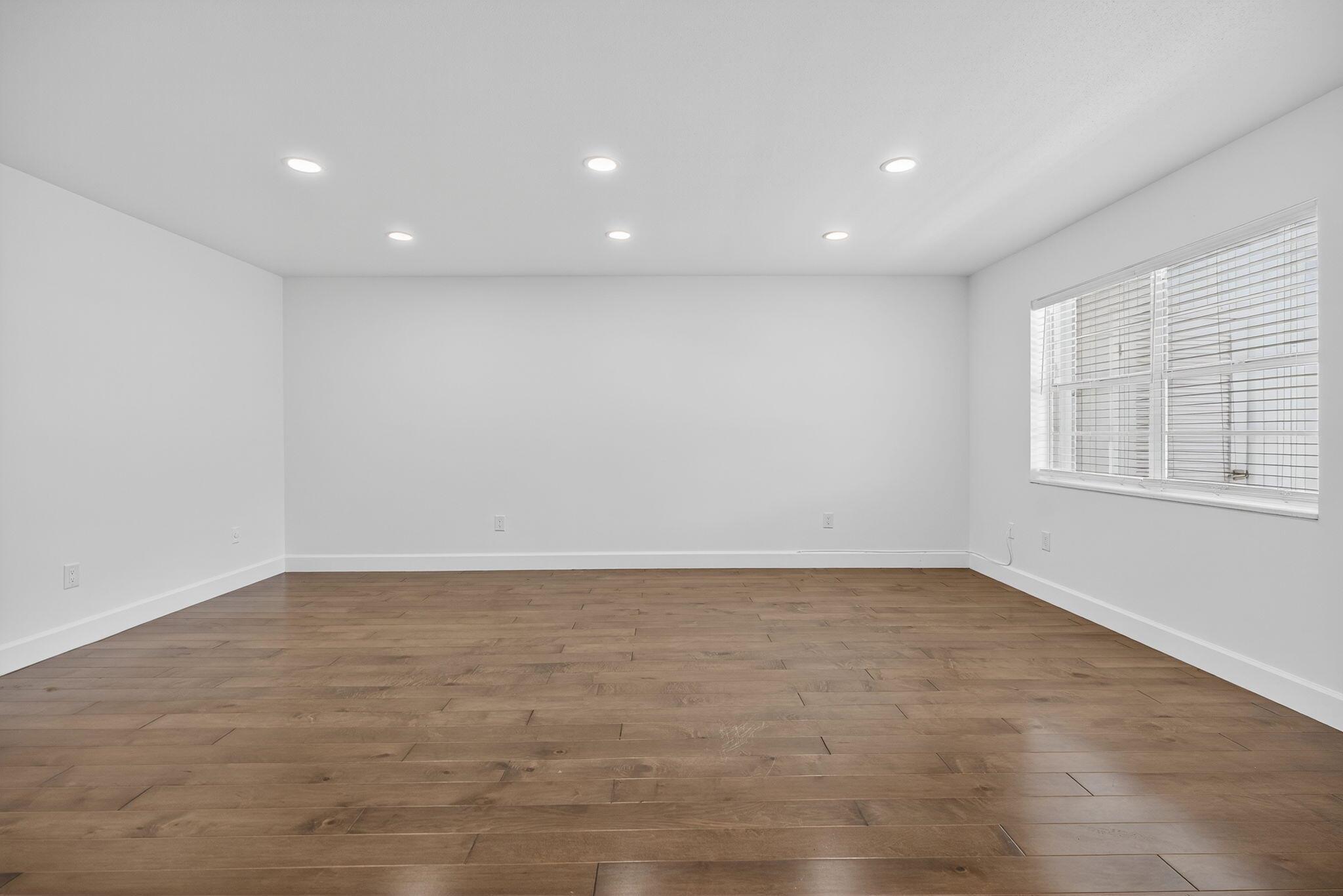 SHORE CLUB APTS B & C CON - Residential Lease