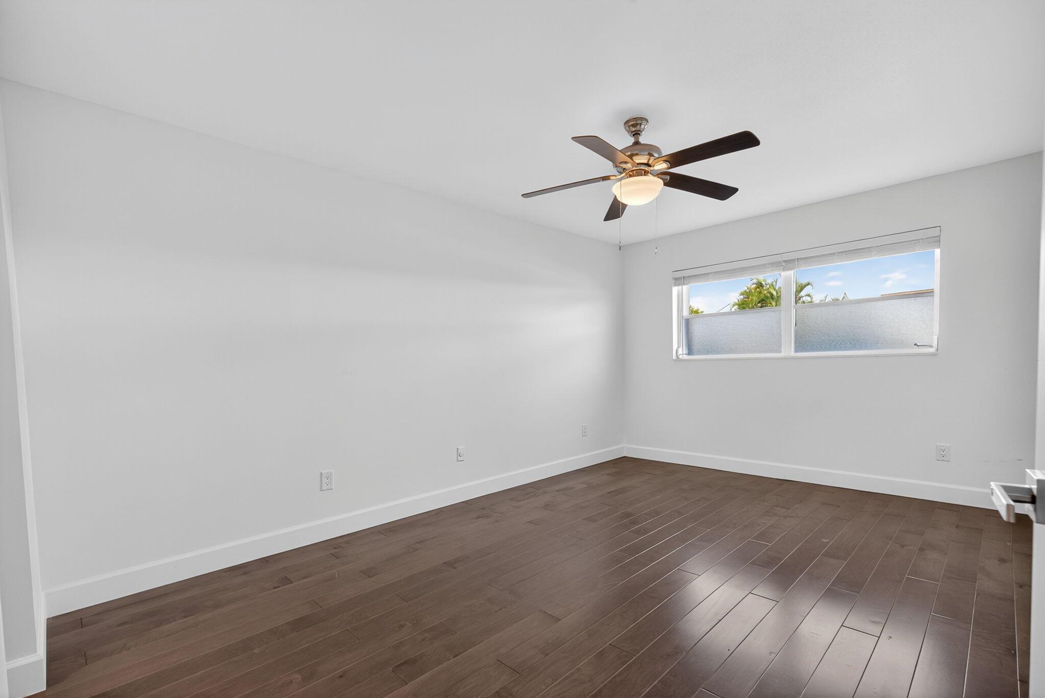 SHORE CLUB APTS B & C CON - Residential Lease