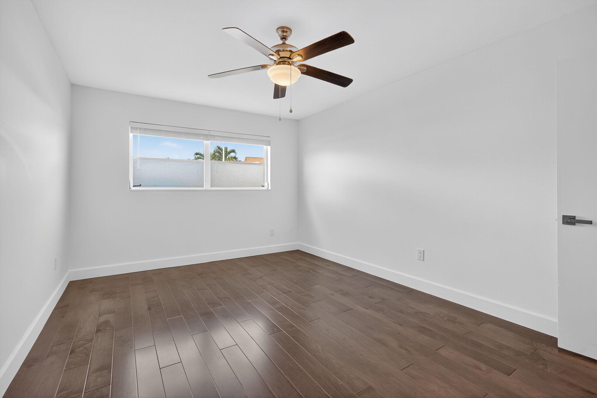 SHORE CLUB APTS B & C CON - Residential Lease