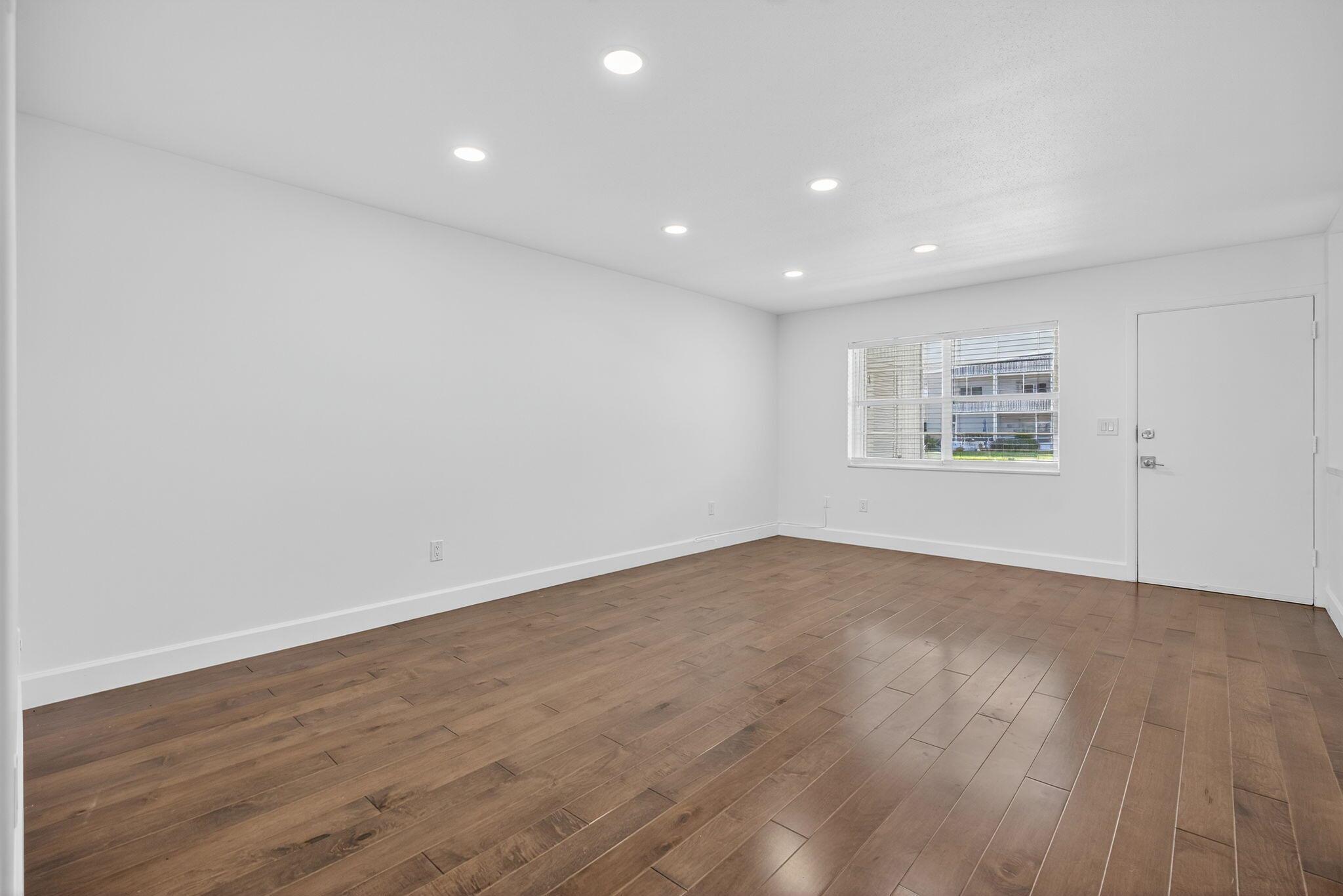 SHORE CLUB APTS B & C CON - Residential Lease