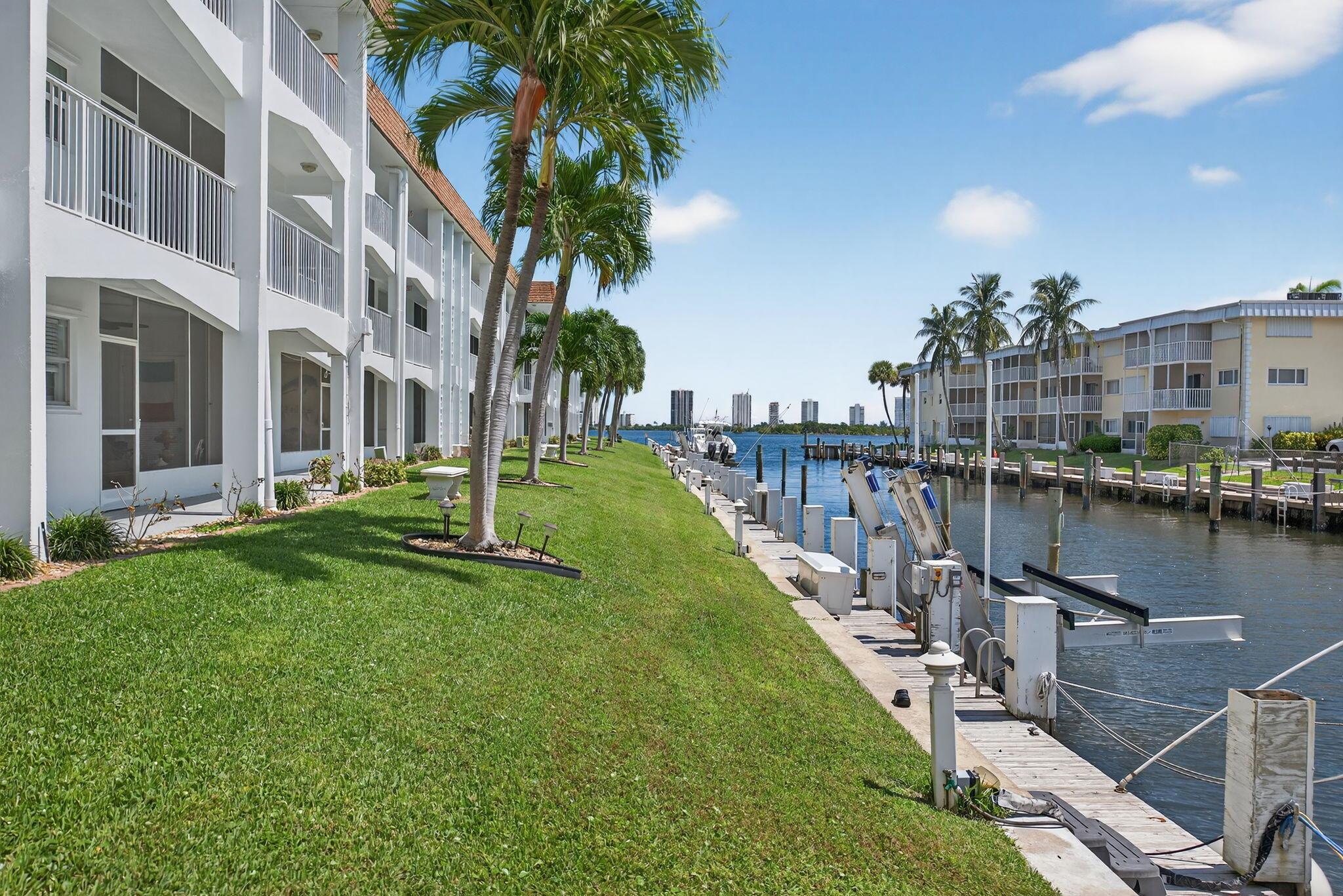 SHORE CLUB APTS B & C CON - Residential Lease