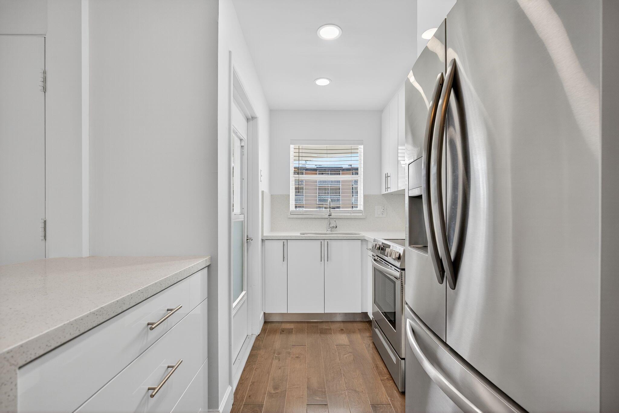 SHORE CLUB APTS B & C CON - Residential Lease