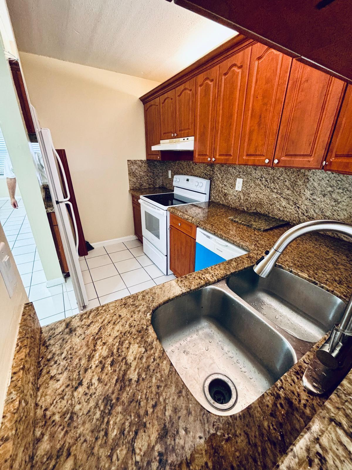 LAKEWOOD VILLAGE - Residential Lease