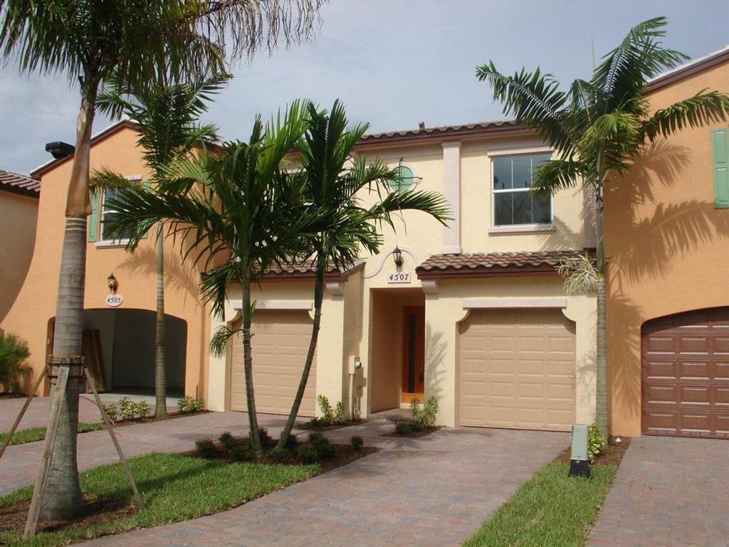 Photo of 4507 Mediterranean Circle, Palm Beach Gardens, FL 33418 (MLS # R10700156)