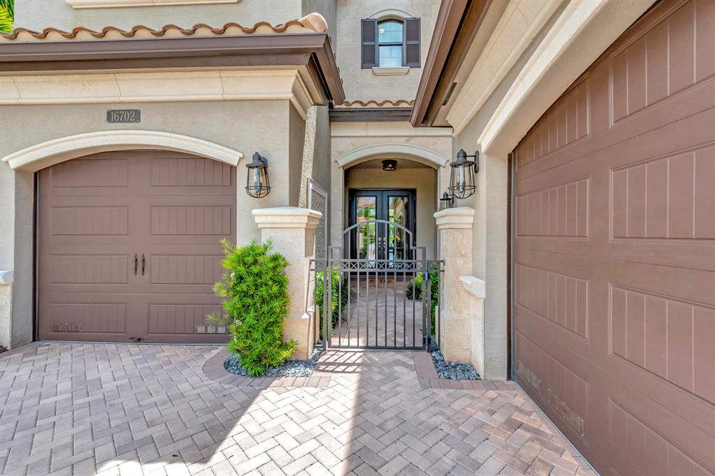 SEVEN BRIDGES - Residential