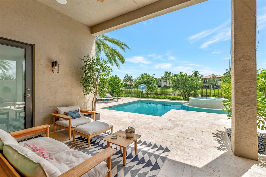 SEVEN BRIDGES - Residential