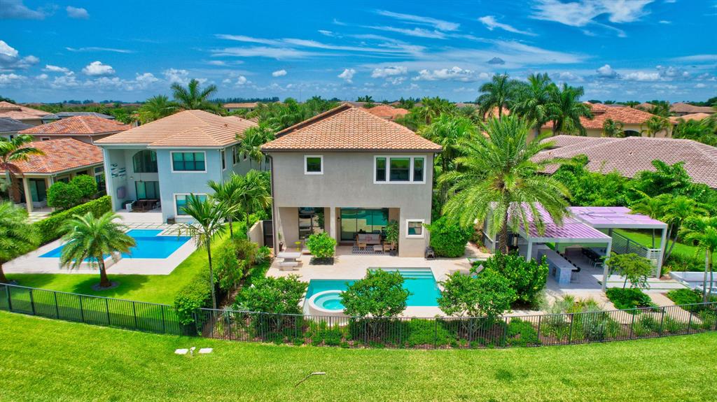 SEVEN BRIDGES - Residential