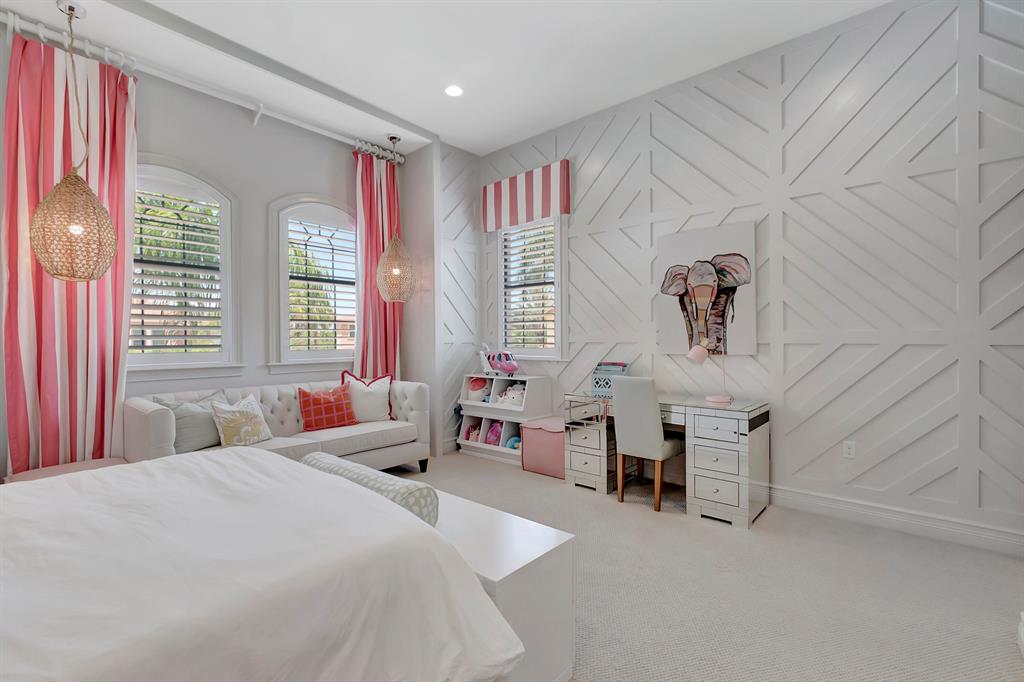 SEVEN BRIDGES - Residential