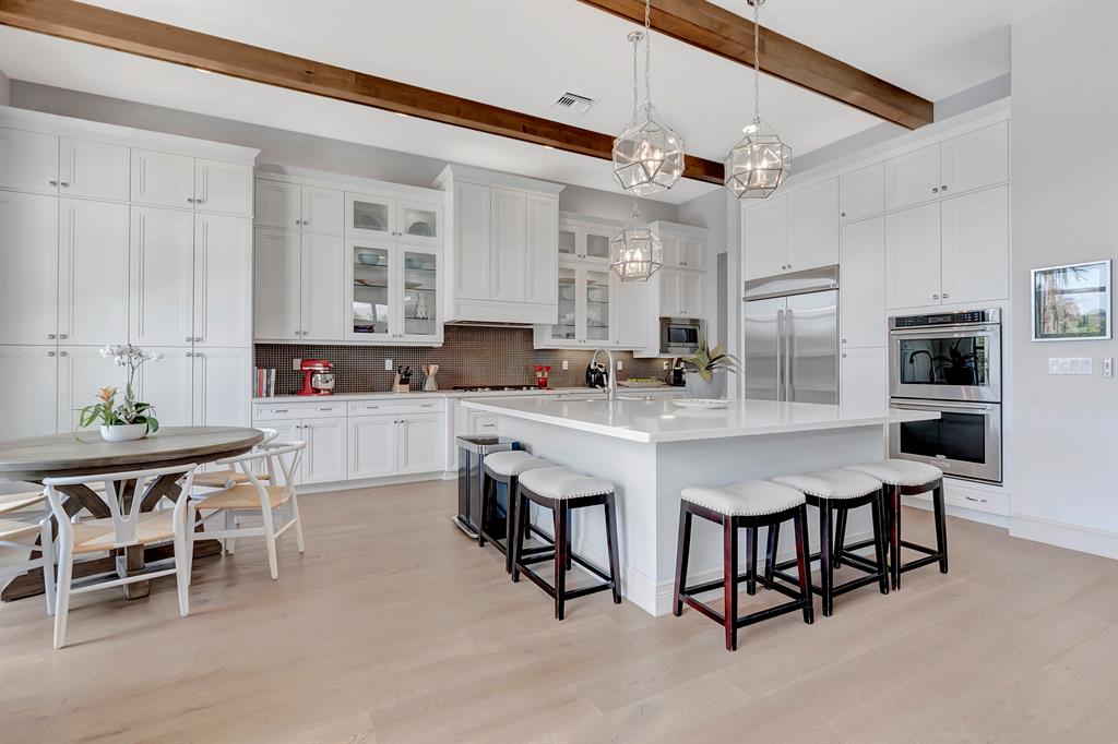 SEVEN BRIDGES - Residential