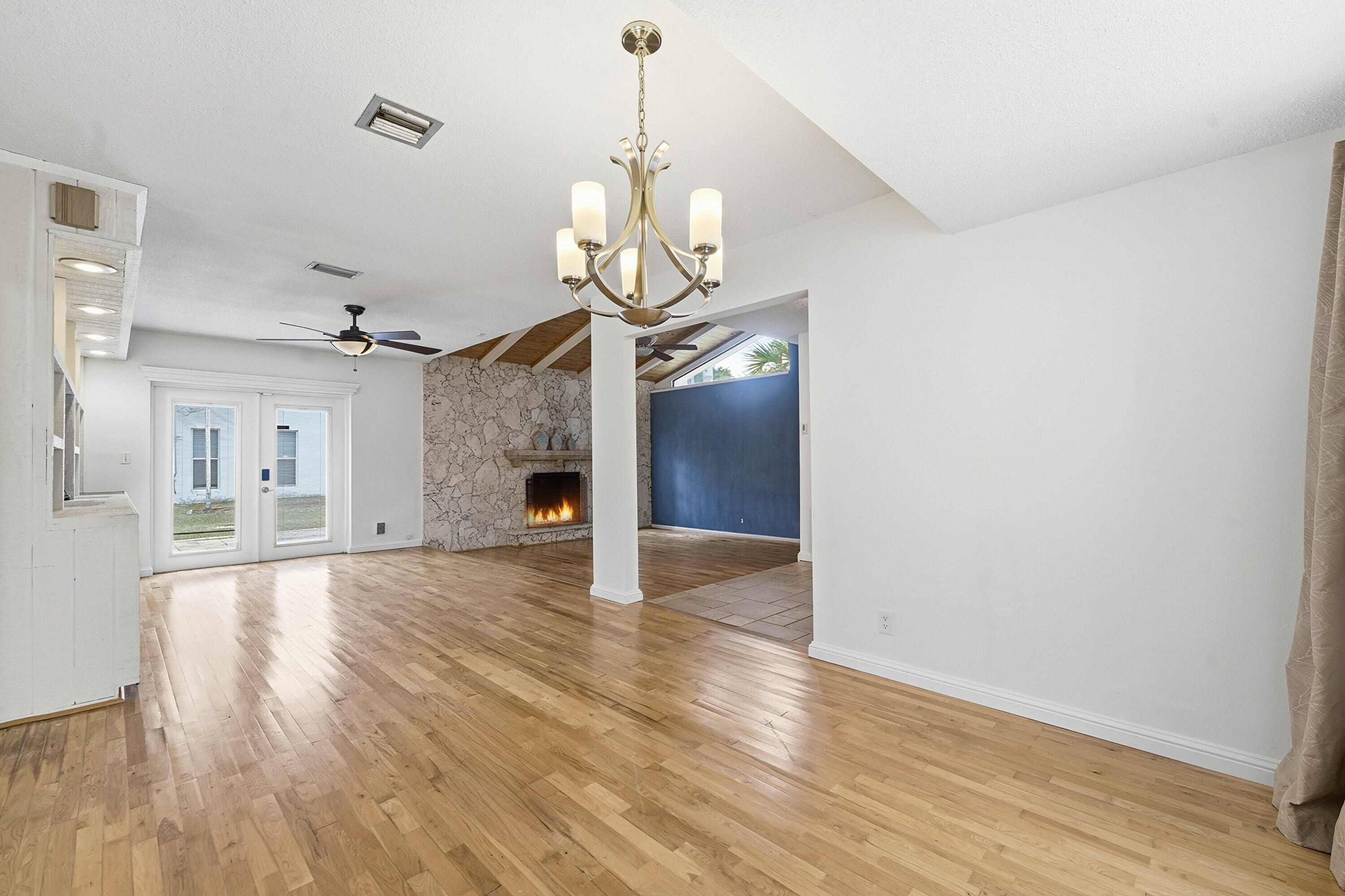 CORAL SPRINGS COUNTRY CLUB WEST - Residential