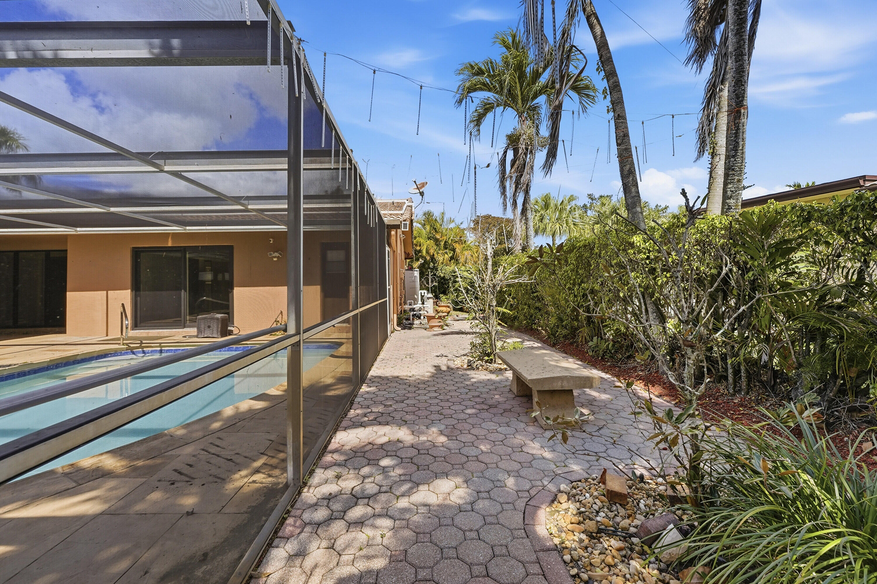 CORAL SPRINGS COUNTRY CLUB WEST - Residential