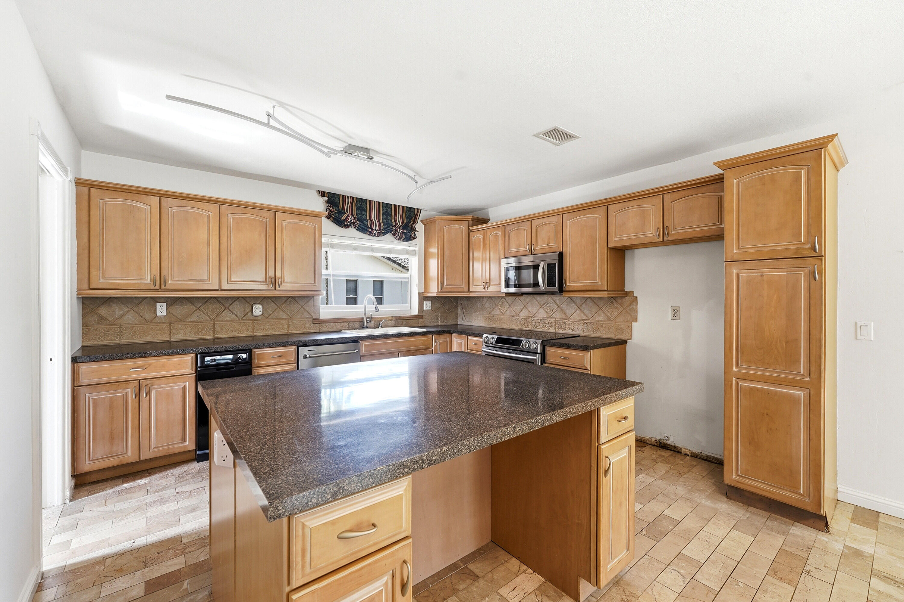 CORAL SPRINGS COUNTRY CLUB WEST - Residential