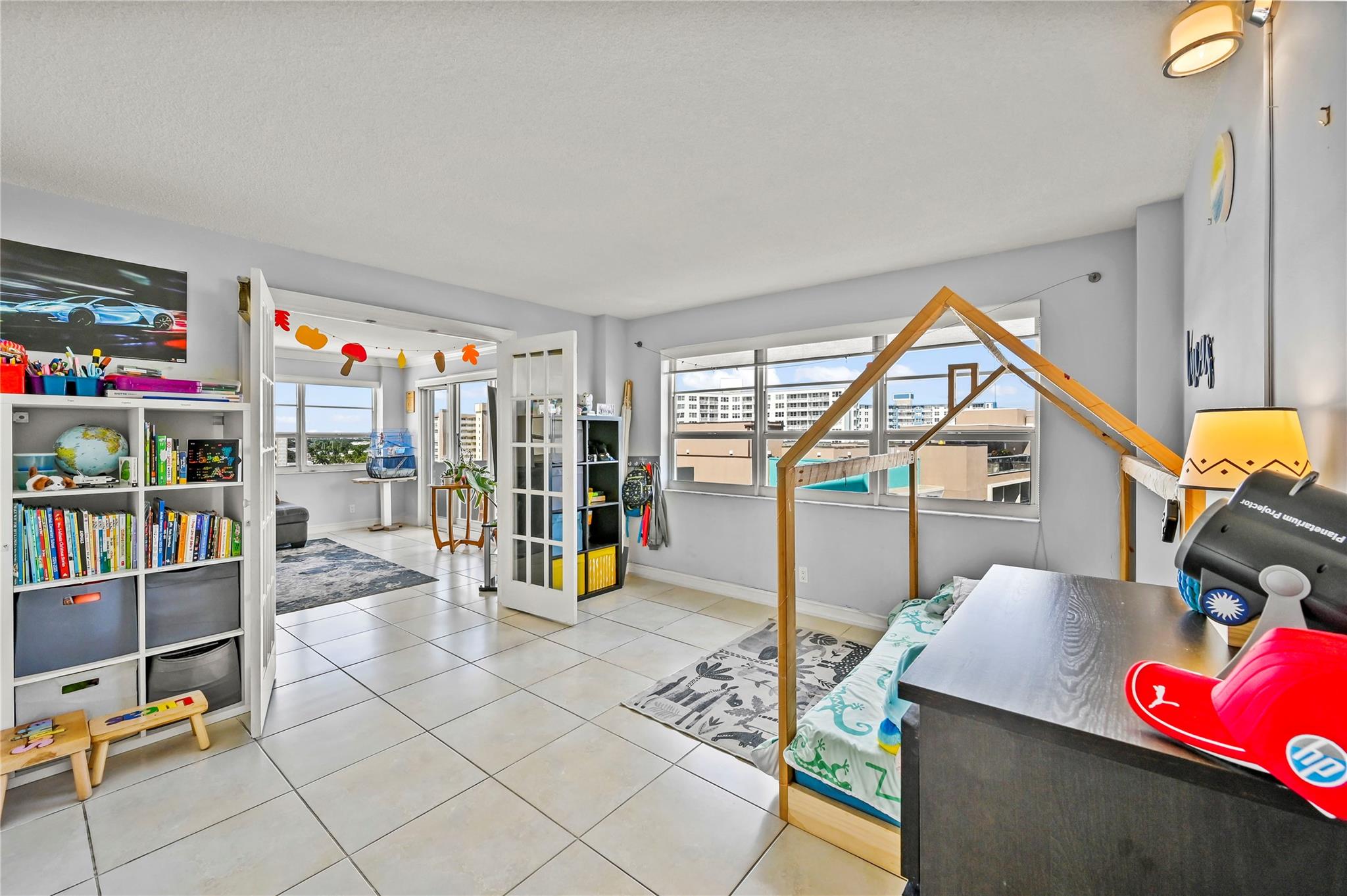 OCEAN MONARCH - Residential