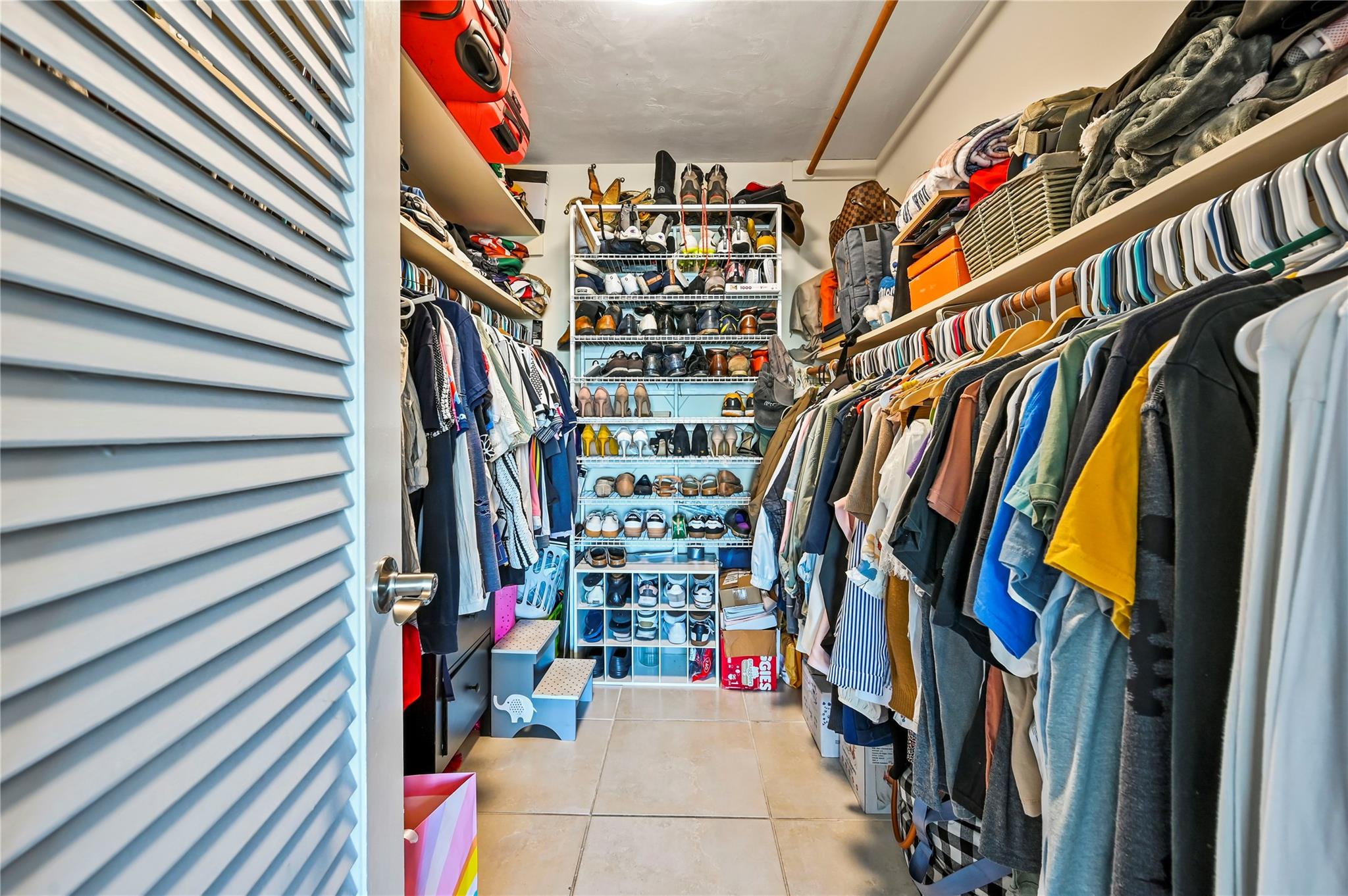 OCEAN MONARCH - Residential