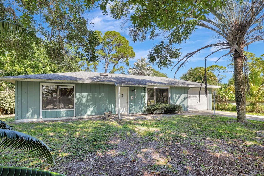 Photo of 7902 Holopaw Avenue, Fort Pierce, FL 34951 (MLS # R11132509)