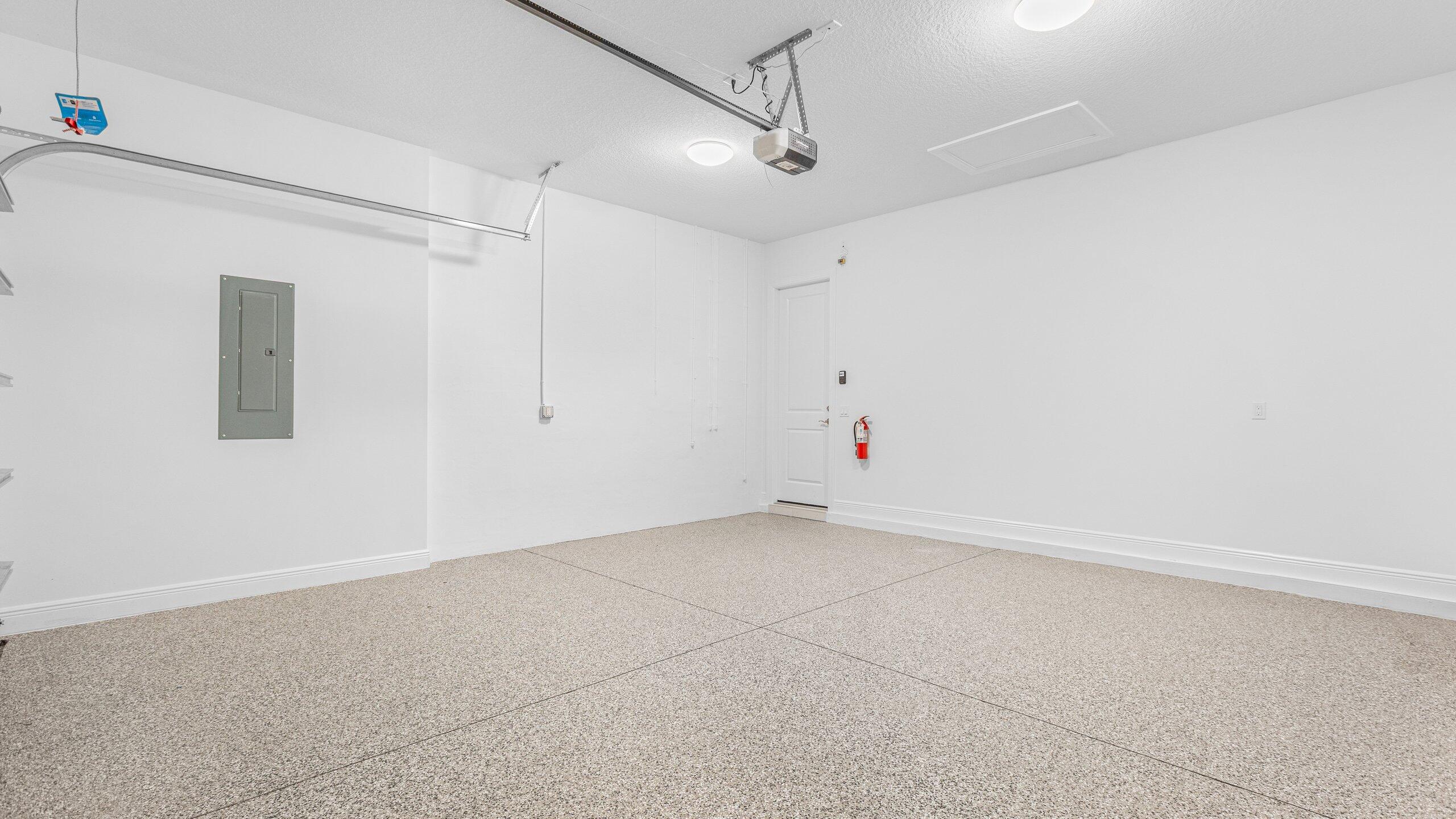 CRESSWIND PALM BEACH - Residential