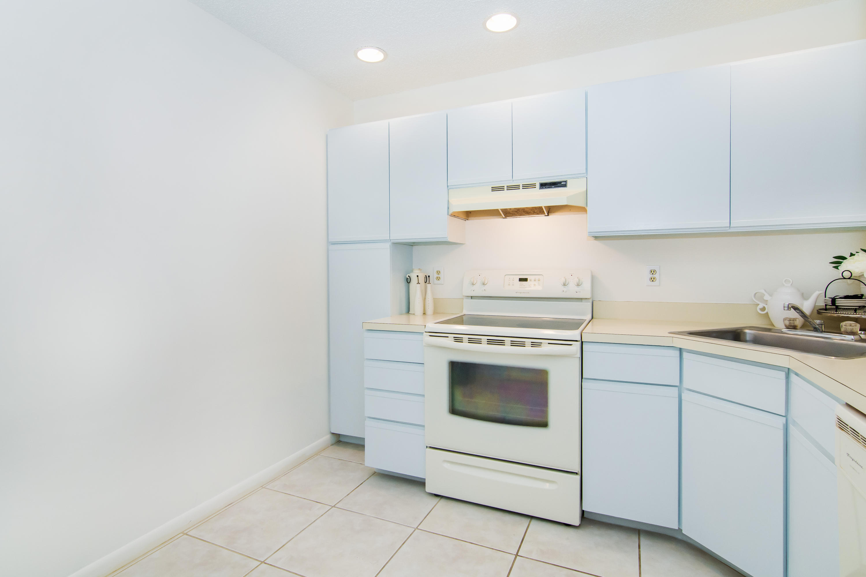 KARANDA VILLAGE 6-C CONDO - Residential