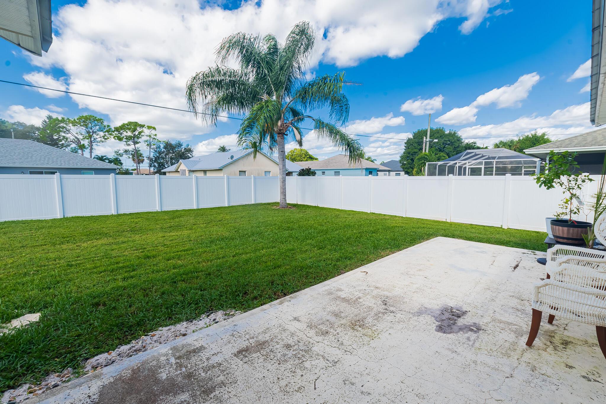 PORT ST LUCIE SECTION 5 - Residential Lease