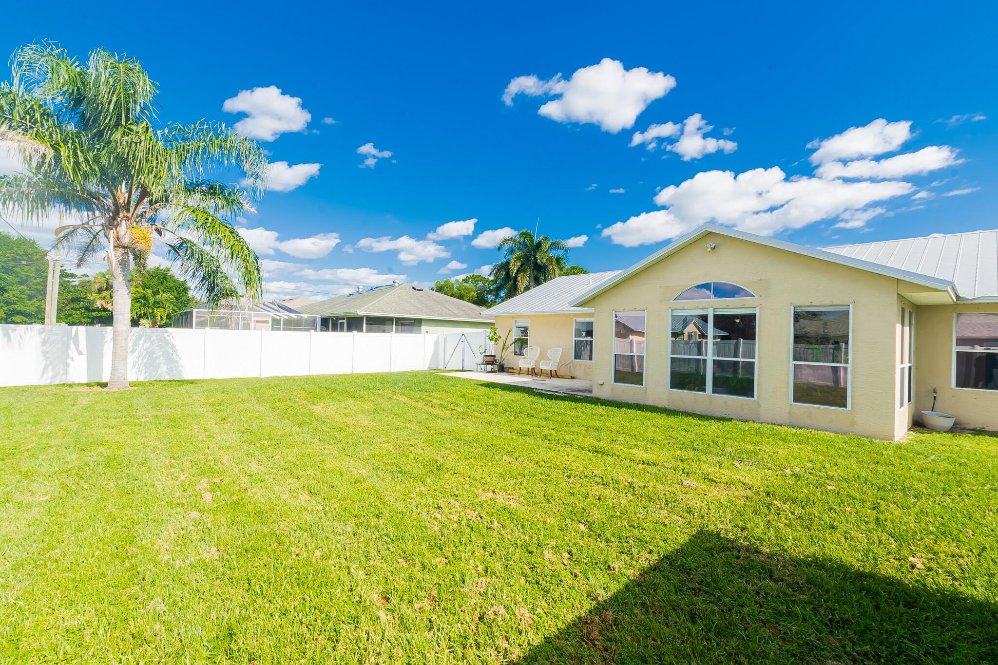 PORT ST LUCIE SECTION 5 - Residential Lease