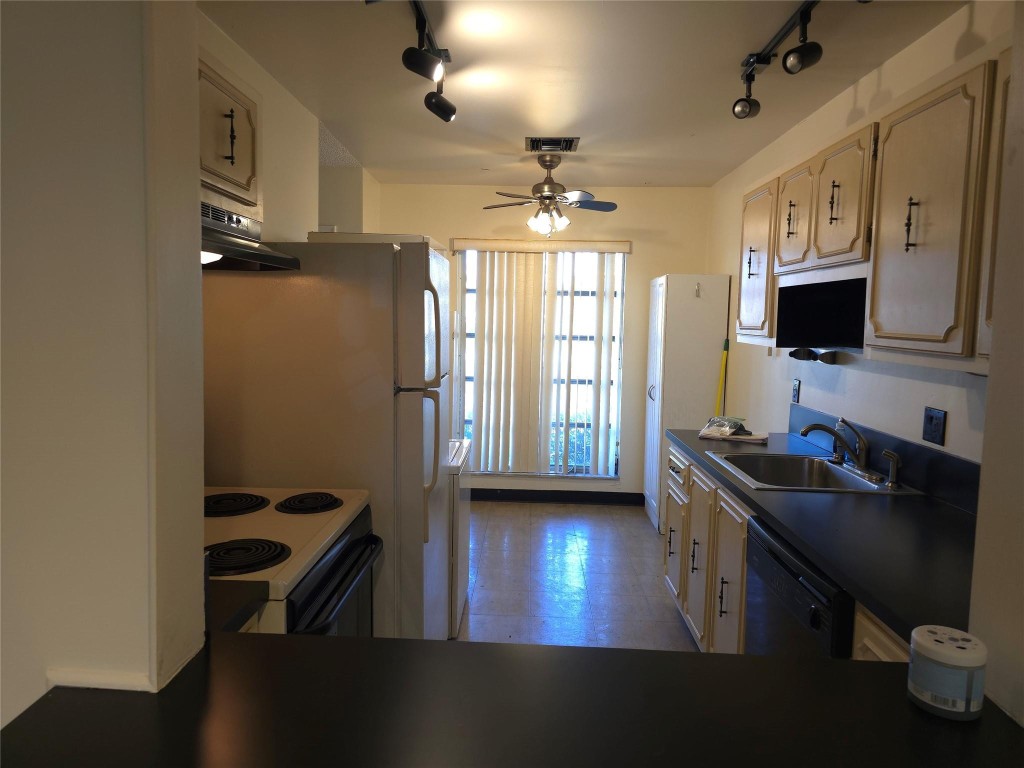 Pines of Delray - Residential