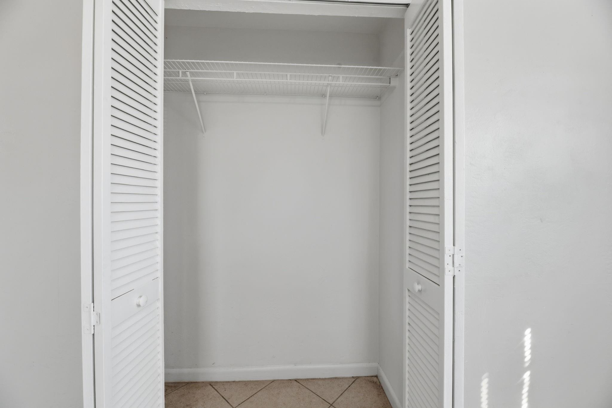 Broadview Country Club Es - Residential