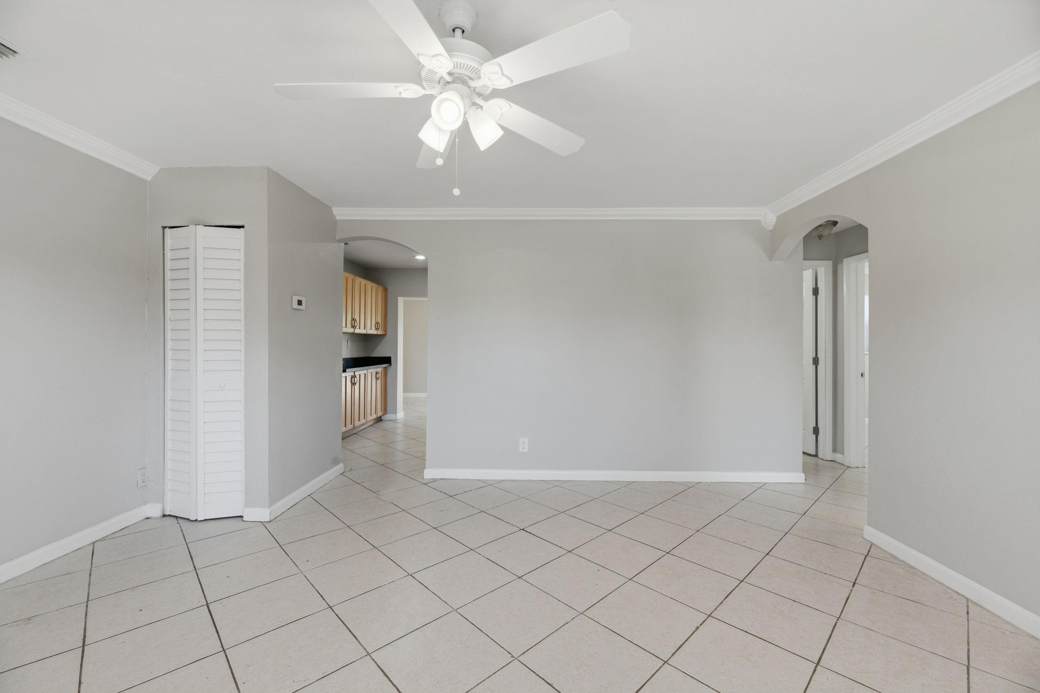 Broadview Country Club Es - Residential