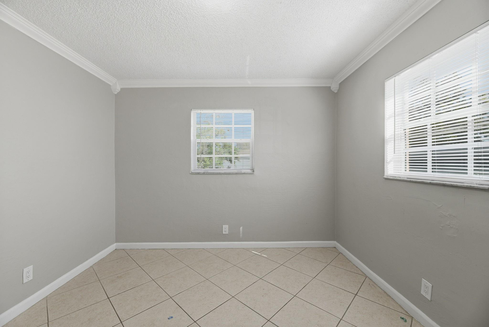 Broadview Country Club Es - Residential