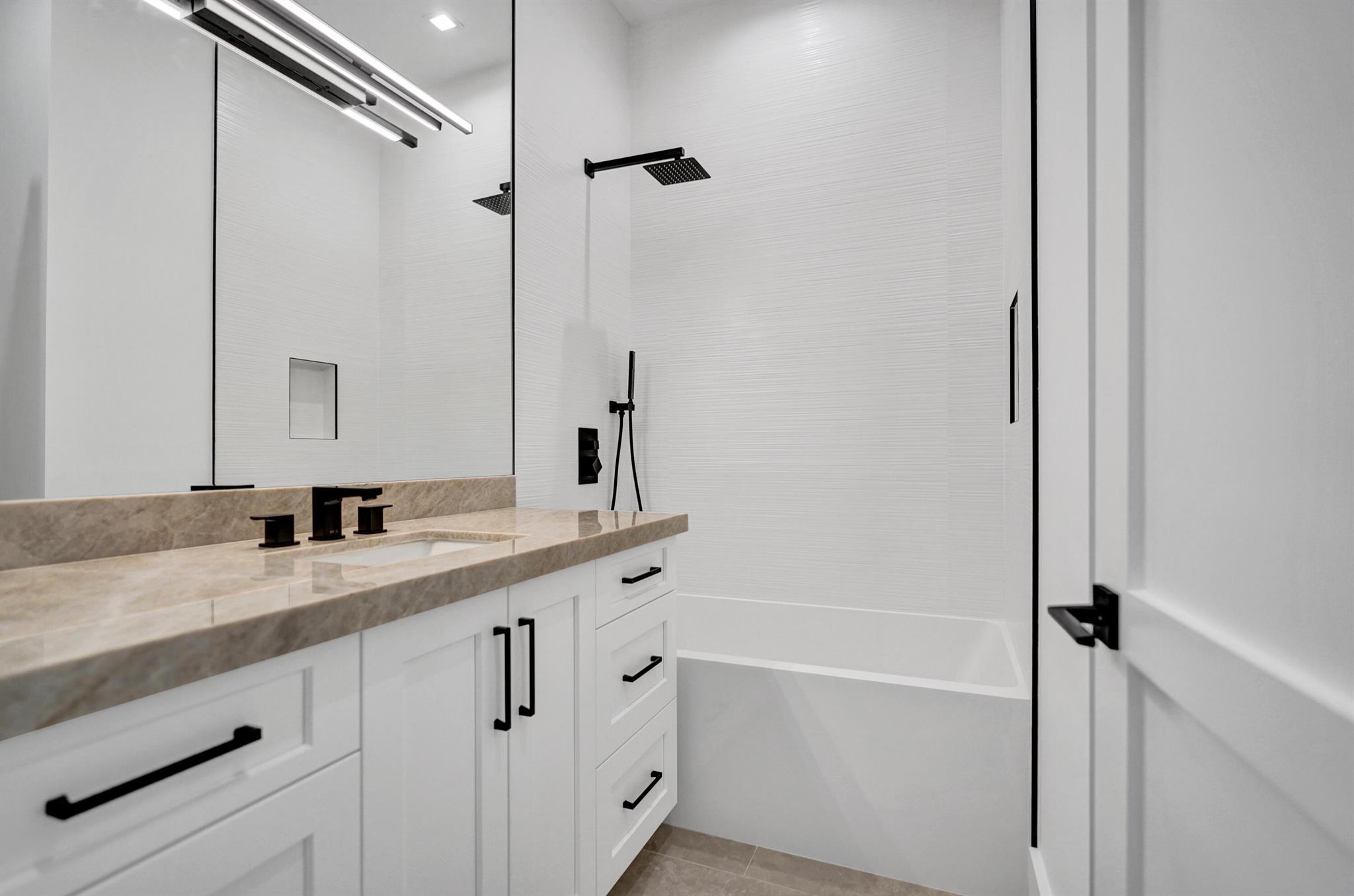 VENETIAN ISLES 3RD SEC - Residential