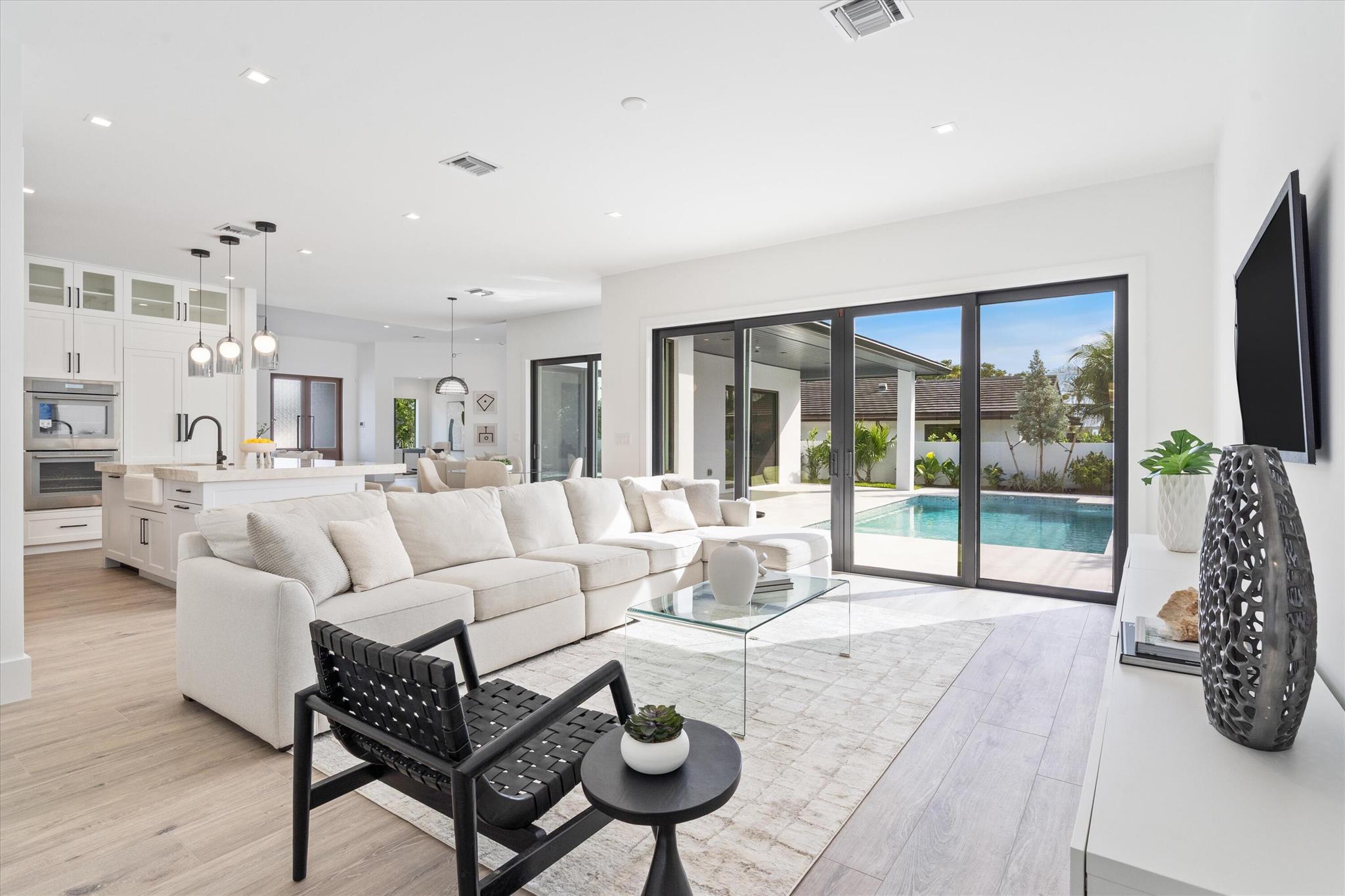 VENETIAN ISLES 3RD SEC - Residential