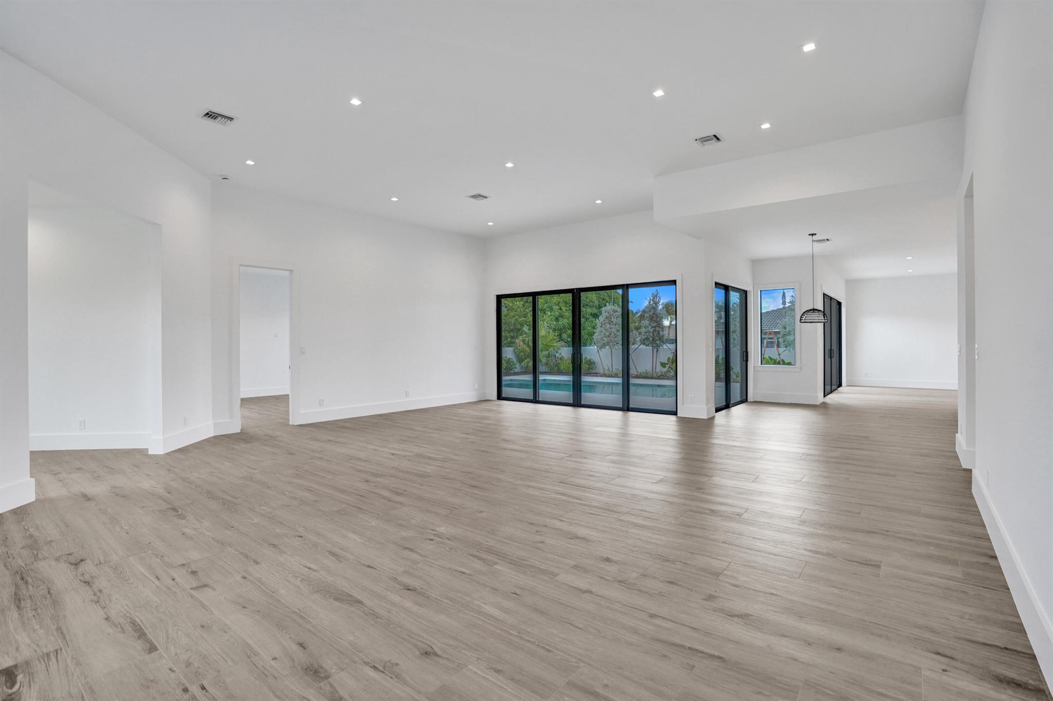 VENETIAN ISLES 3RD SEC - Residential