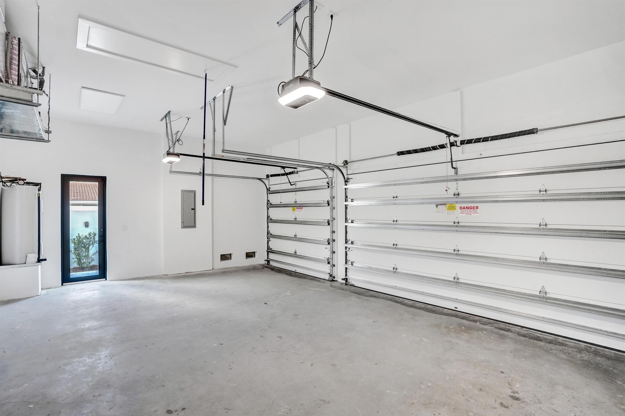 VENETIAN ISLES 3RD SEC - Residential